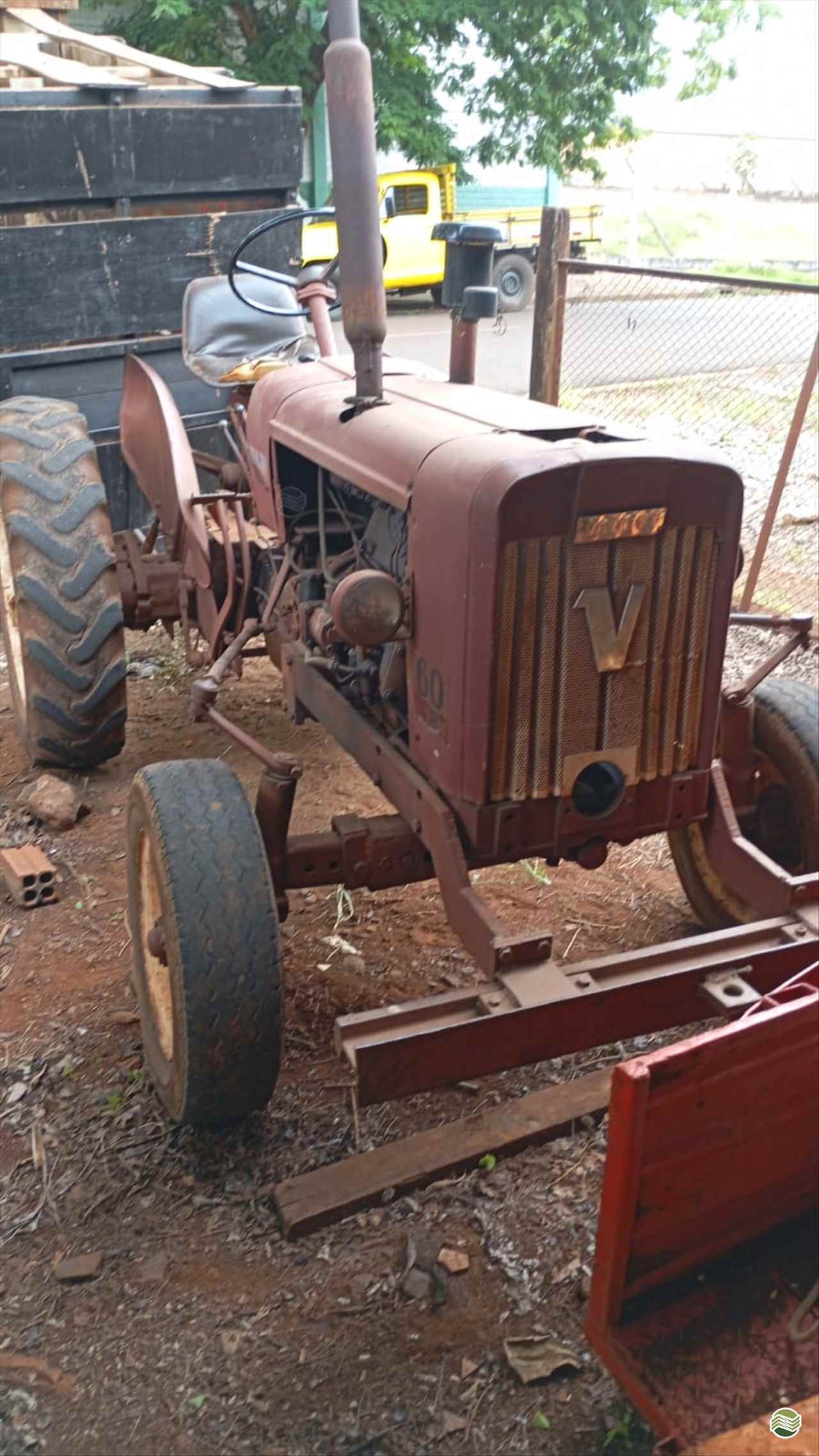 TRATOR VALMET VALMET 60 Tração 4x2 Camtrac Máquinas Agrícolas MARIALVA PARANÁ PR